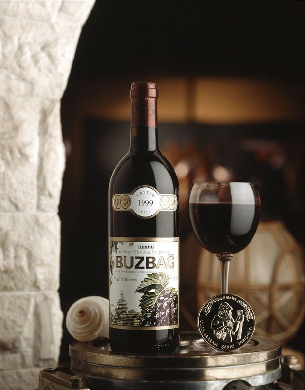 Buzbağ Şarapları için inplato'da Mustafa Turgut tarafından çekilmiş reklam fotoğrafı